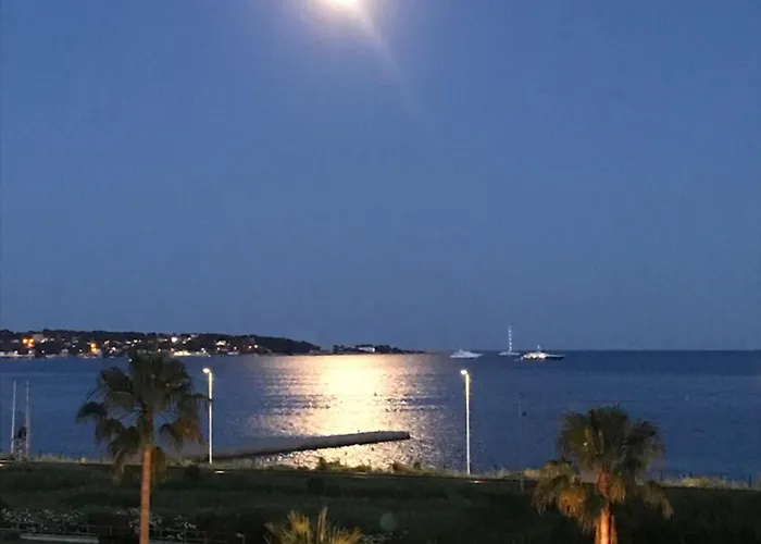 アパート Vue Juan Les Pins アンティーブ